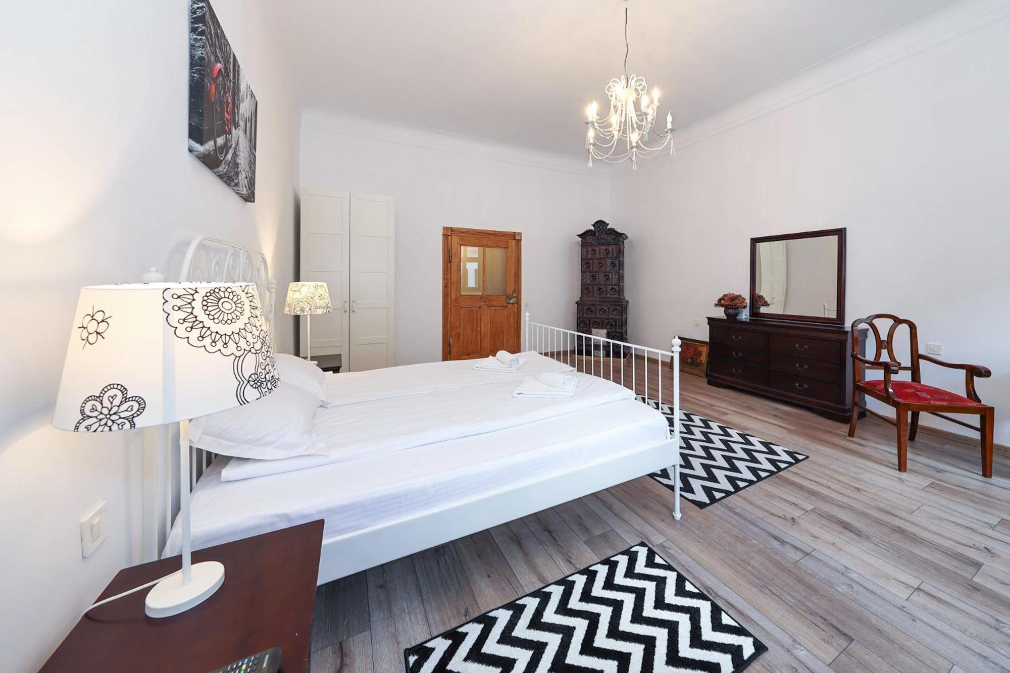 Hirscher Apartments Braşov Eksteriør billede